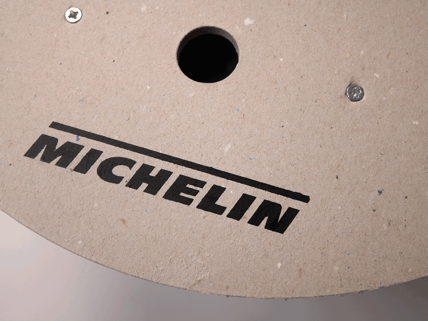 pochoir-vinyl-adhesif-michelin-fgt-marquage-